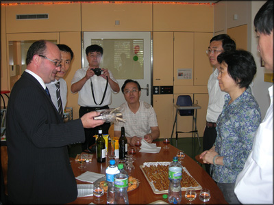 Accueil d'une délégation de Zhenjiang, province du Jiangsu